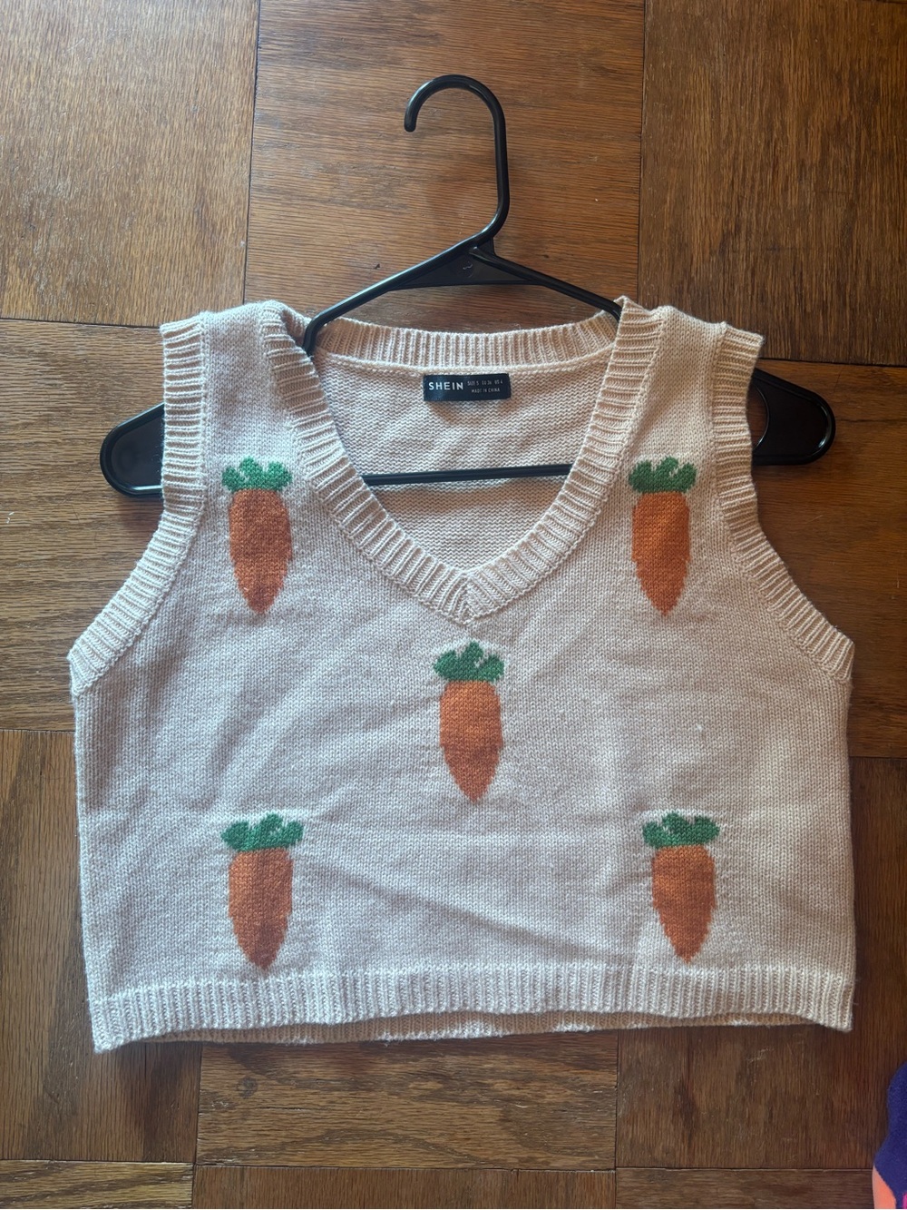 SHEIN Cream V-Neck Knit Vest